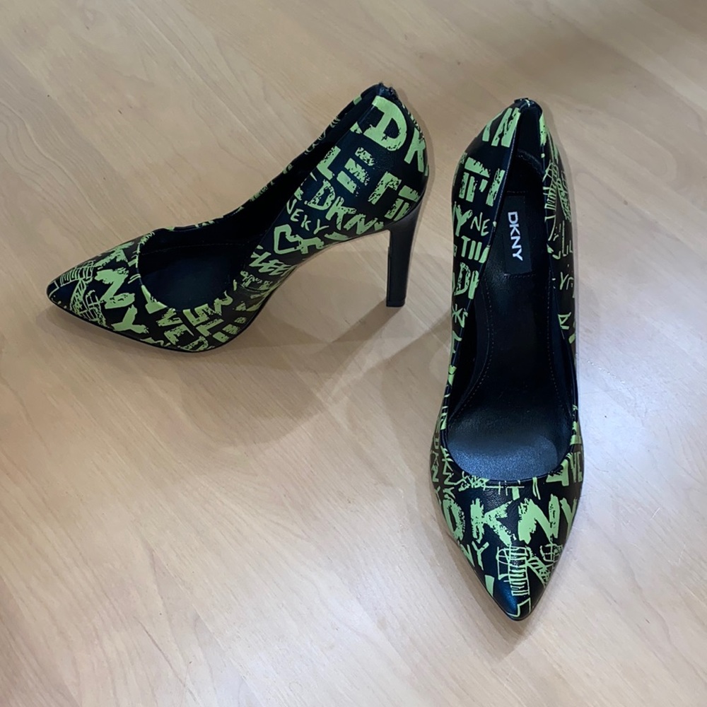 DKNY Pumps/Heels